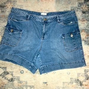 Cato Woman 20 W Denim Cargo Shorts